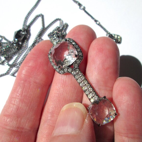 ✨🗝️ Swarovski Pendant Necklace Dk Silver Tone Sparkly Cushion Cut Stylized Key - Picture 6 of 11